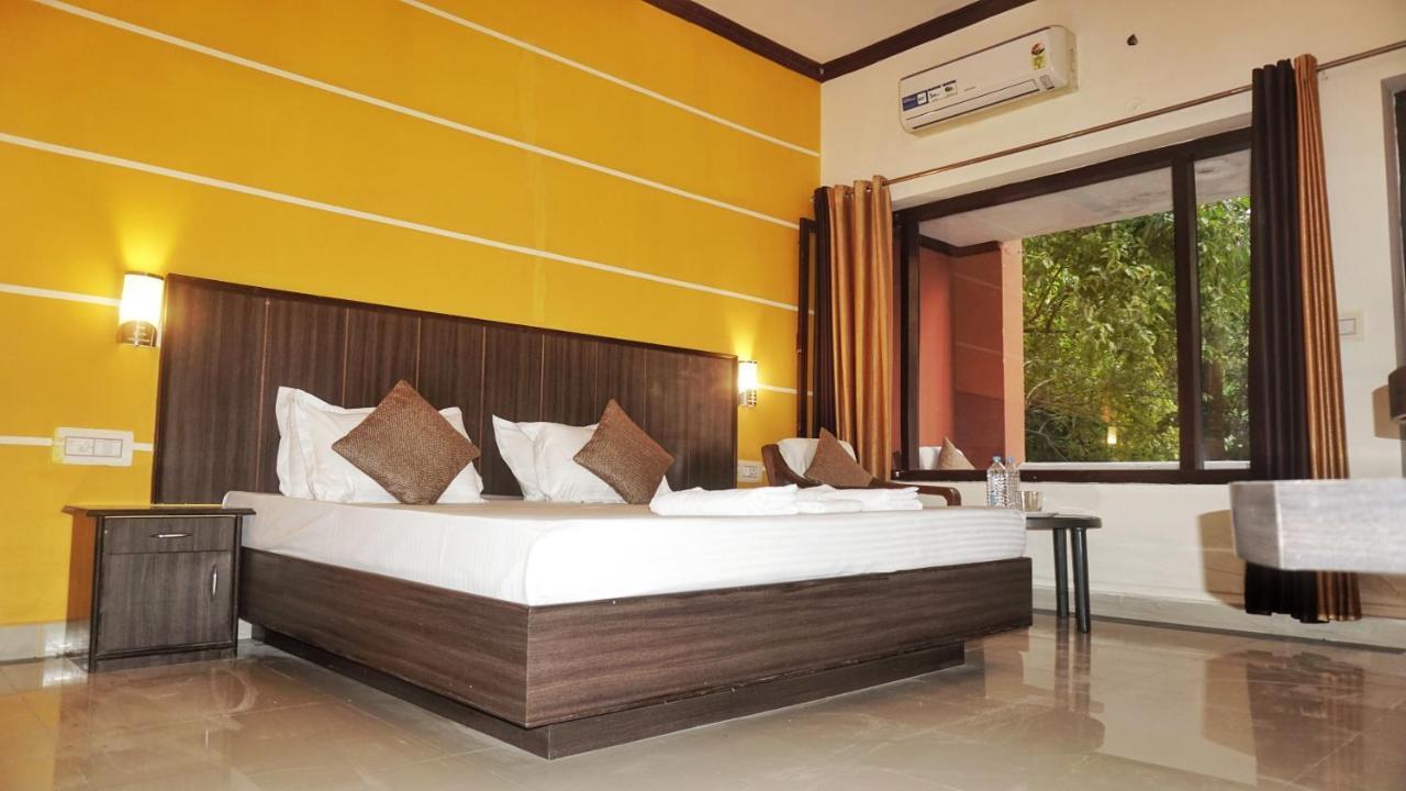 เฮดควอเตอร์ ขชุรโห Hostel ขชุราโห ภายนอก รูปภาพ